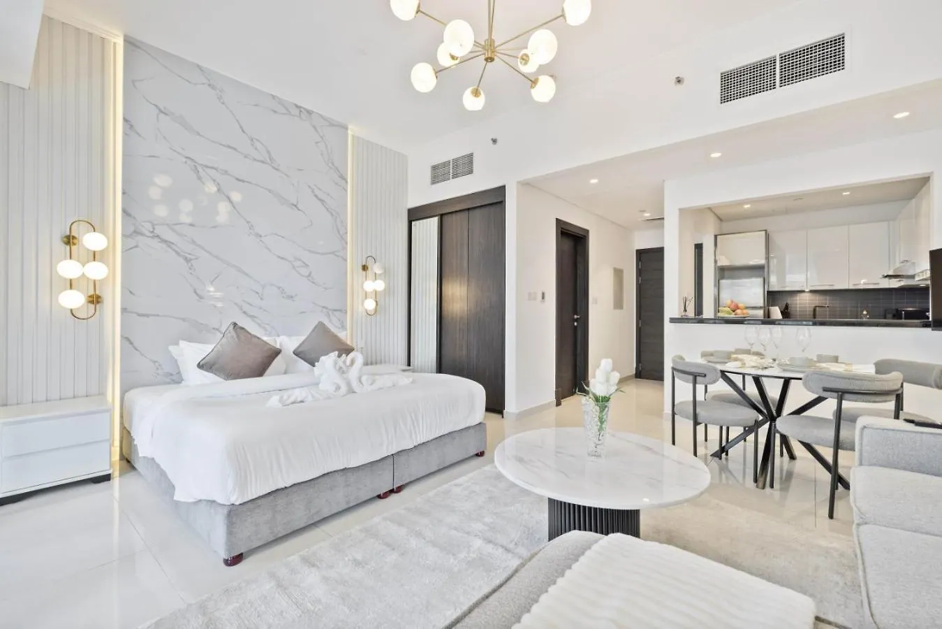 Apartment Luxury Studio In Dubai Marina With Canal Views