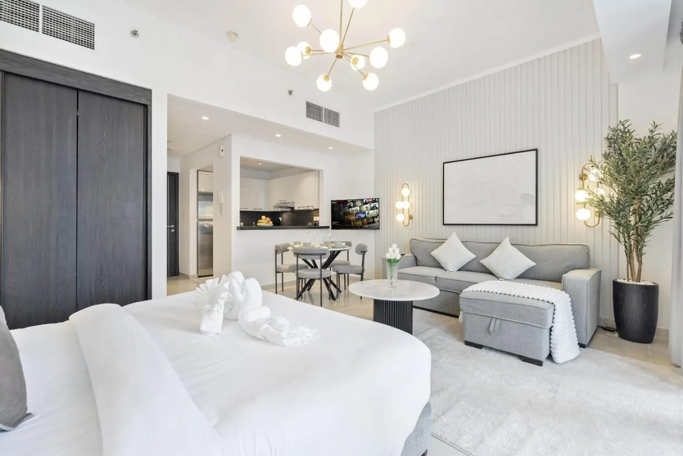Luxury Studio In Dubai Marina With Canal Views 0*,  איחוד האמירויות הערביות