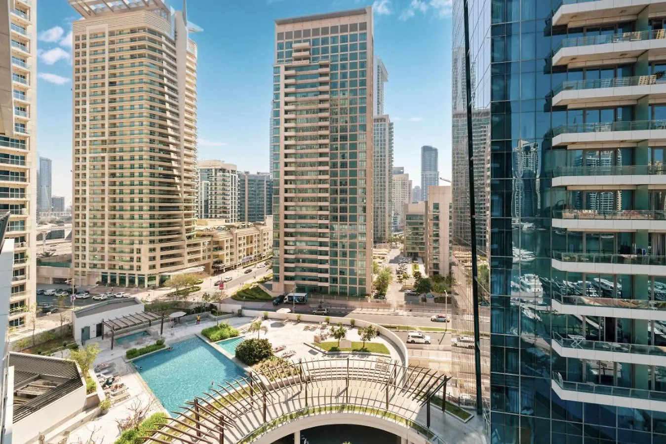 Luxury Studio In Dubai Marina With Canal Views דירה