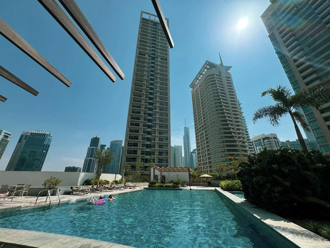 Luxury Studio In Dubai Marina With Canal Views Lägenhet